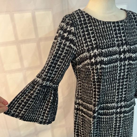 Talbots long bell sleeve warm plaid sweater like sheath dress size 8 - Picture 2 of 10